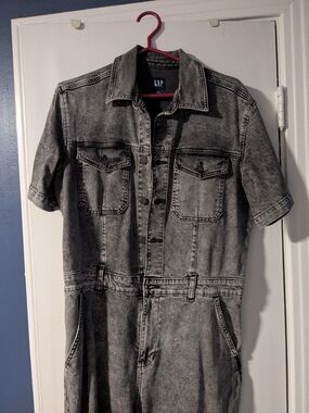GAP Women’s Short-Sleeve Black Washed Denim Jumpsuit Coveralls